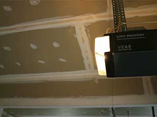 Signs Your Garage Door's Opener Is Broken | Garage Door Repair Castroville, TX Signs Your Garage Door's Opener Is Broken | Garage Door Repair Castroville, TX